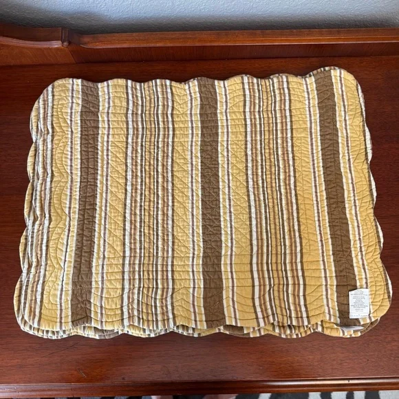 C & F Home Quilted Yellow & Brown Floral  Stripe Reversible Placemats Set Of 4 - Picture 2 of 10